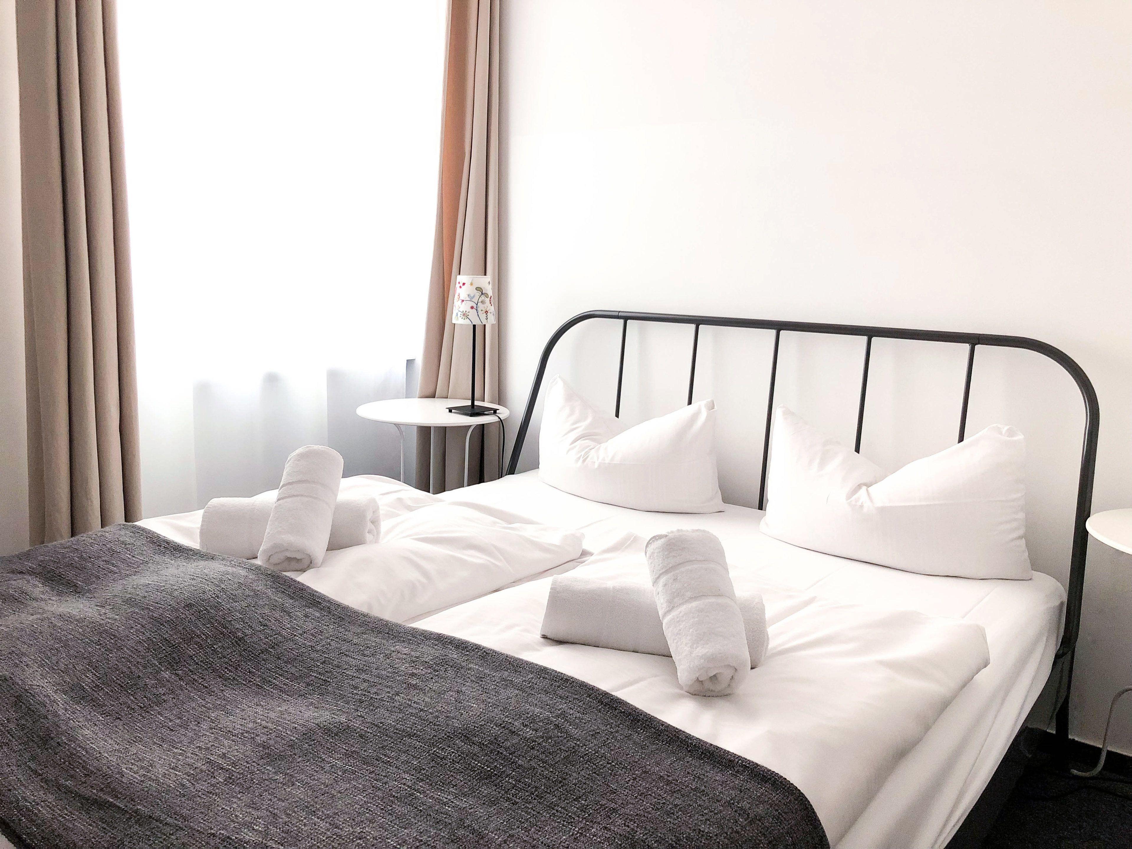 Pension Absolut Berlin — Photos 1
